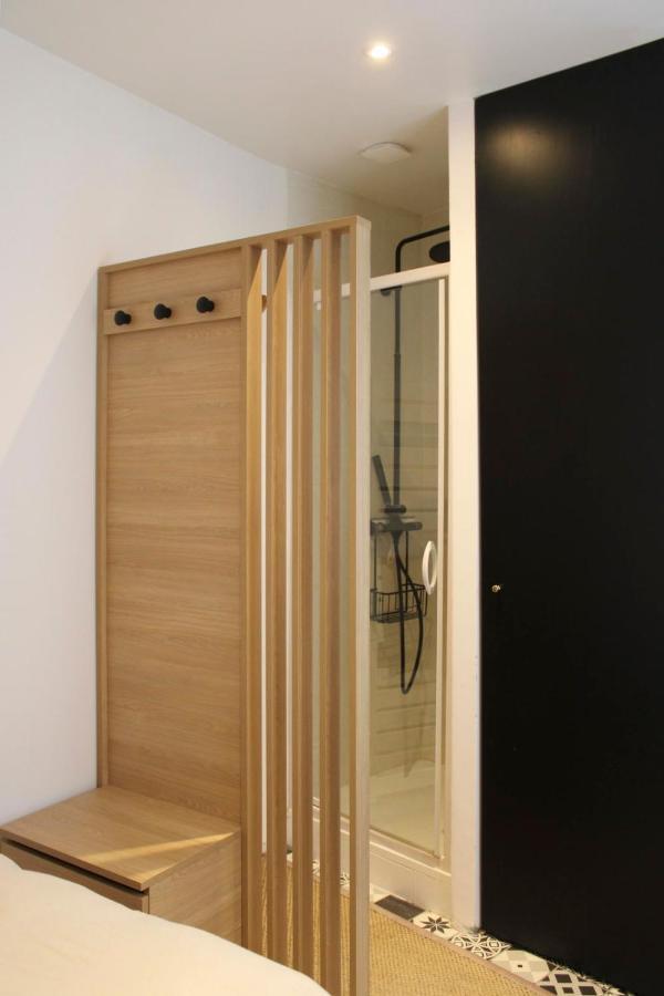 Appartamento Lovely Love Nest Near Montmartre Parigi Esterno foto
